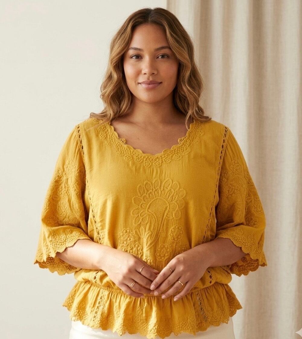Solitaire Mustard Yellow Eyelet Embroidered Boho Blouse Top Scalloped Hem Sz M/L